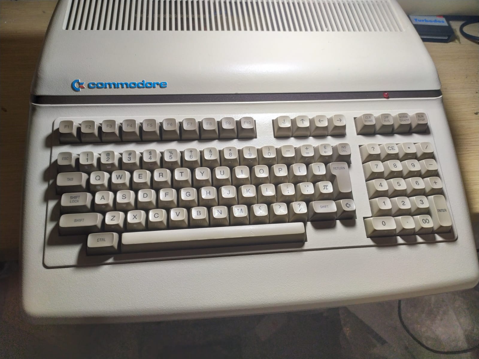 Commodore Business Machines - CBM B500